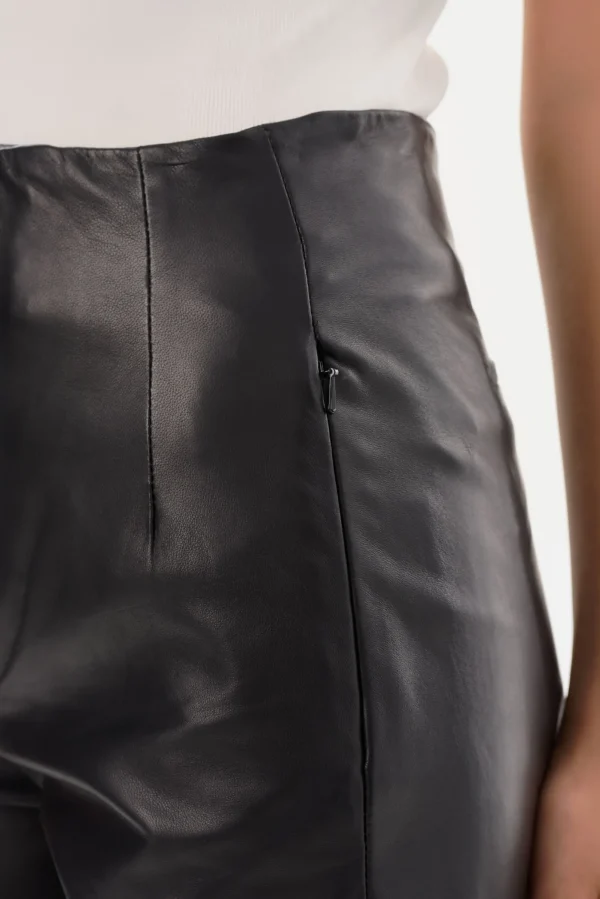 LAMARQUE Pants&Shorts | BERNICE | High-Waisted Leather Shorts Black